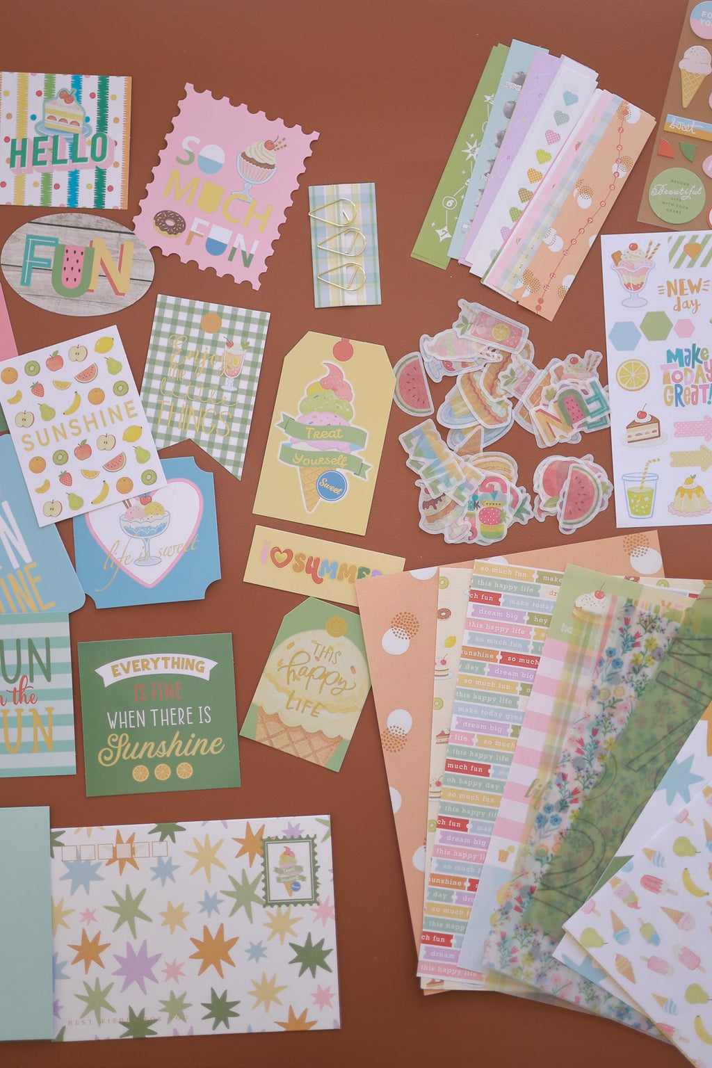 Vintage Junk Journal Ephemera Kit 97Pcs Scrapbook Paper Washi Sticker Pack Stationery
